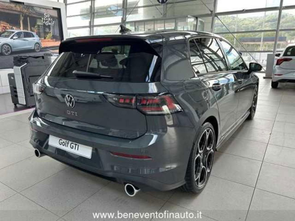 Volkswagen Golf nuova a Avellino (11)