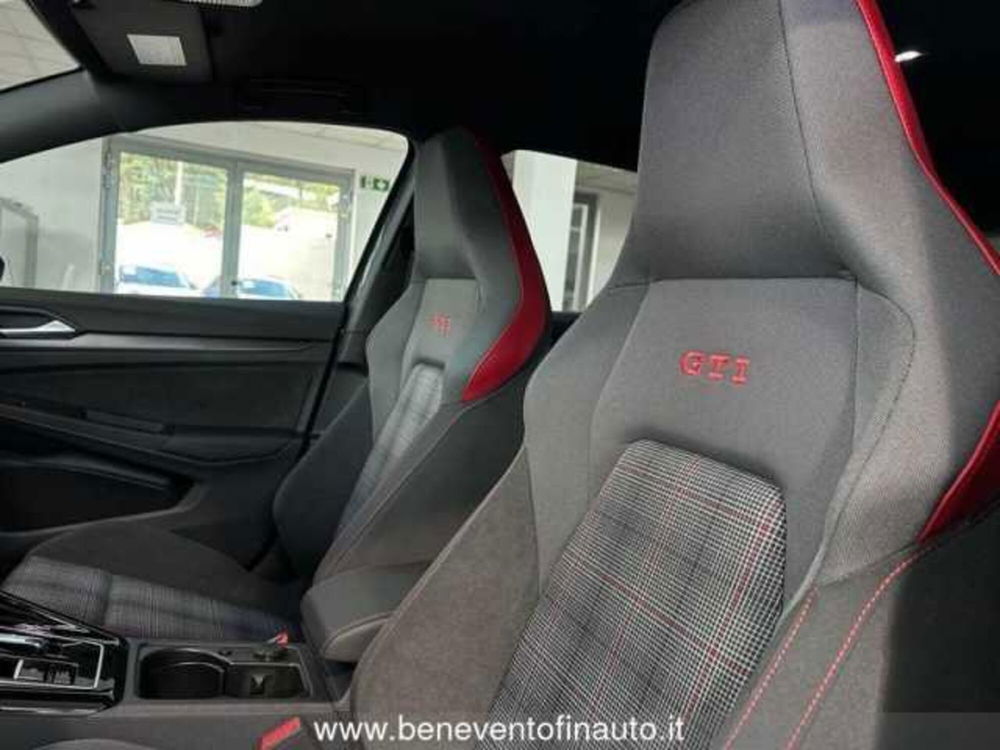 Volkswagen Golf nuova a Avellino (15)