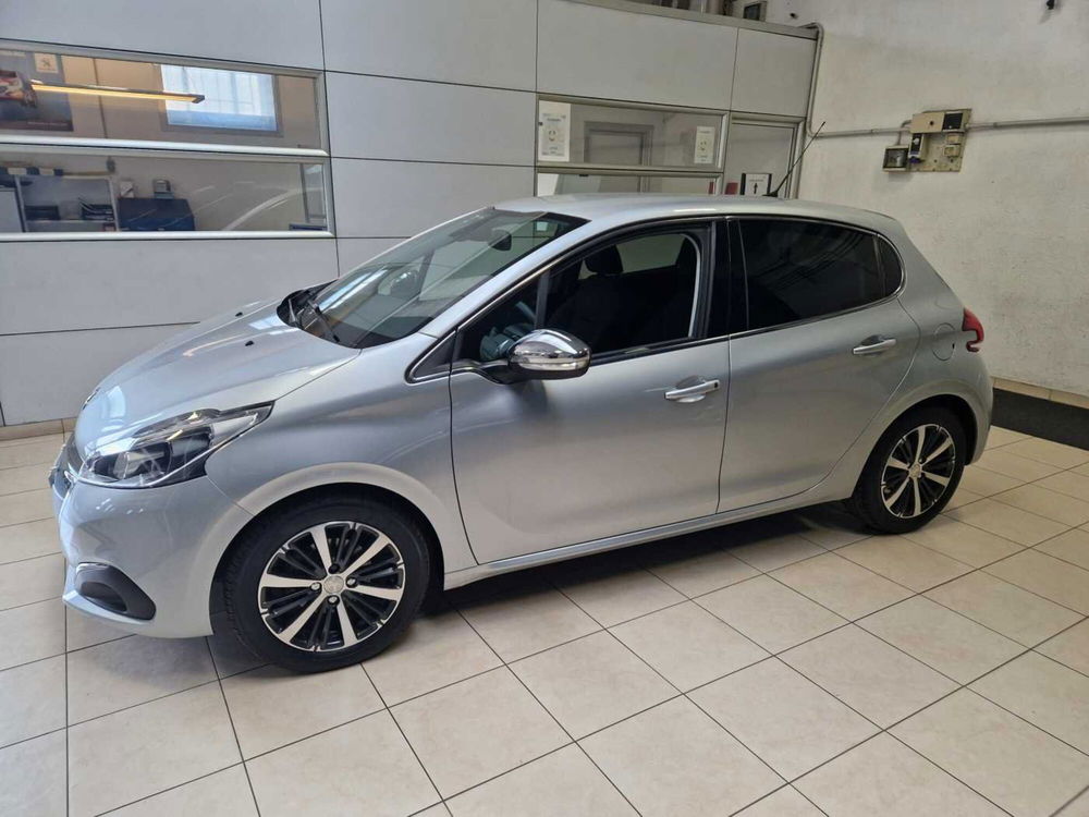 Peugeot 208 usata a Varese (3)