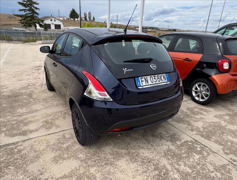 Lancia Ypsilon usata a Matera (2)