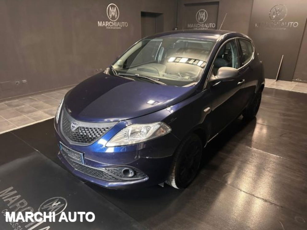 Lancia Ypsilon usata a Perugia