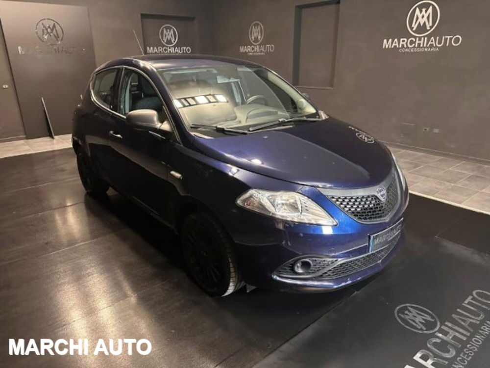 Lancia Ypsilon usata a Perugia (3)