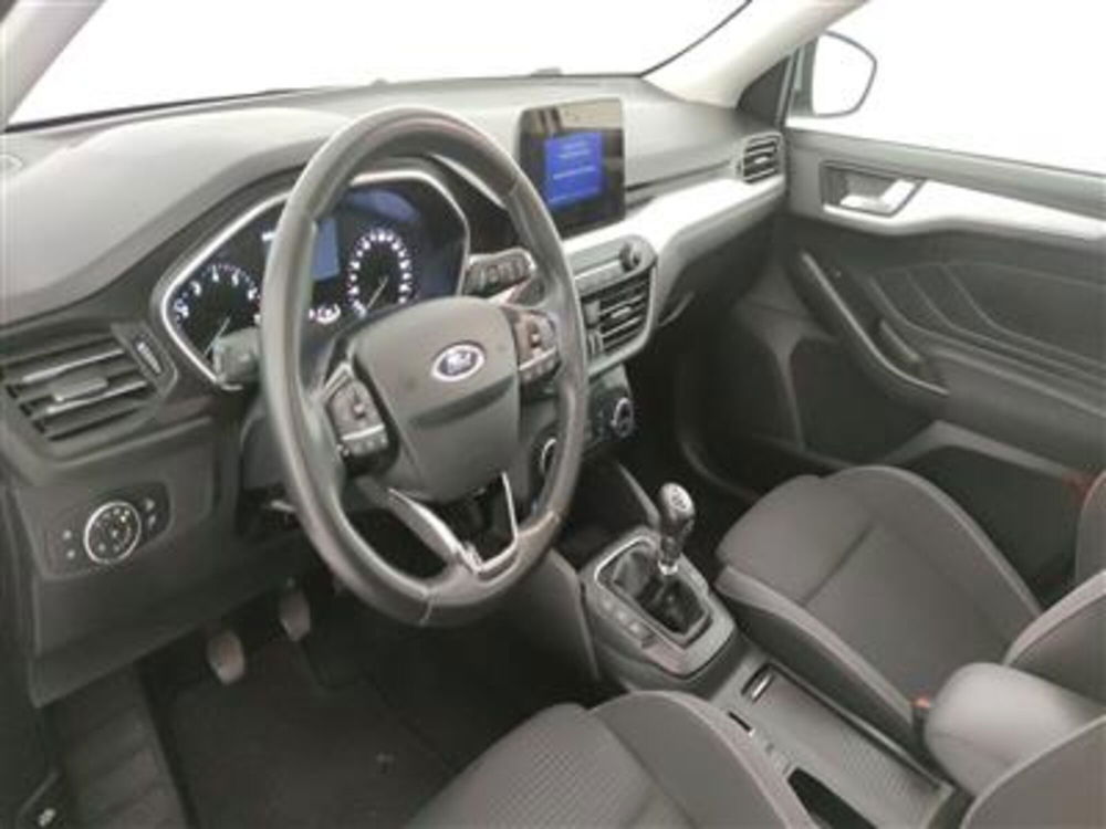 Ford Focus Station Wagon usata a Bari (13)