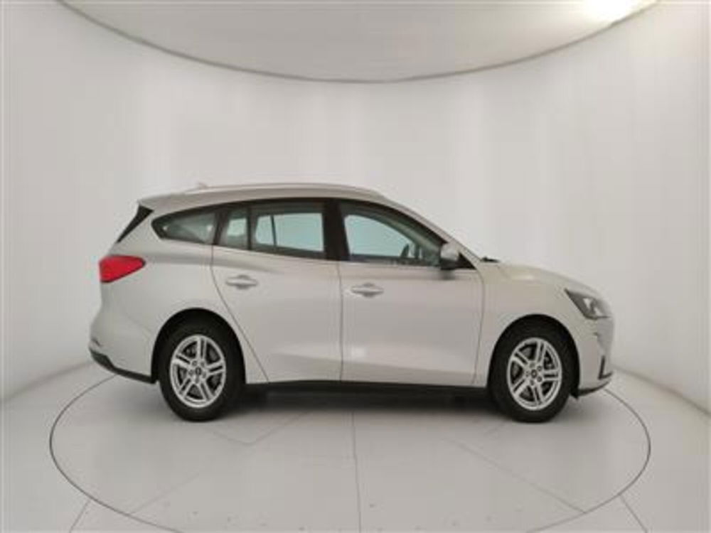 Ford Focus Station Wagon usata a Bari (9)