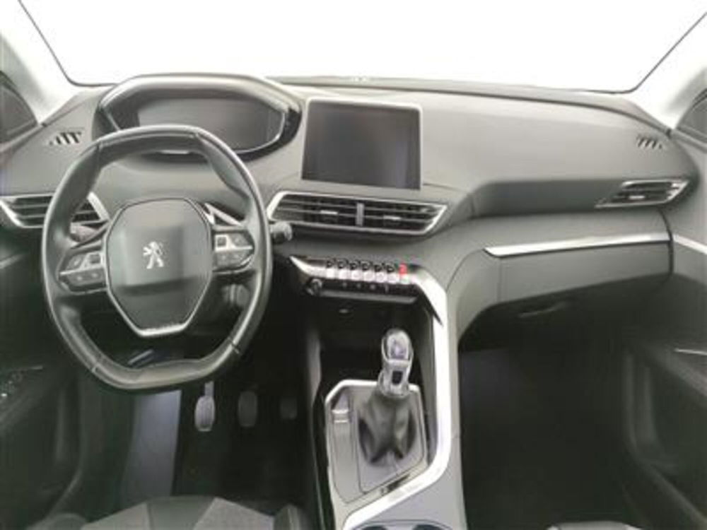 Peugeot 5008 usata a Bari (14)