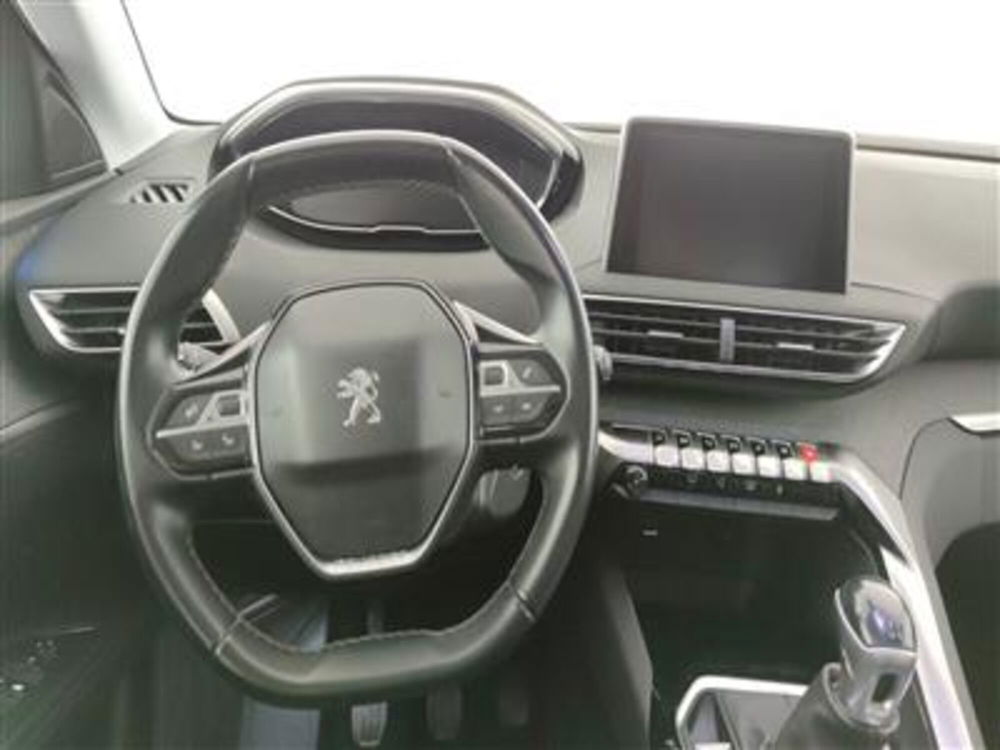 Peugeot 5008 usata a Bari (15)