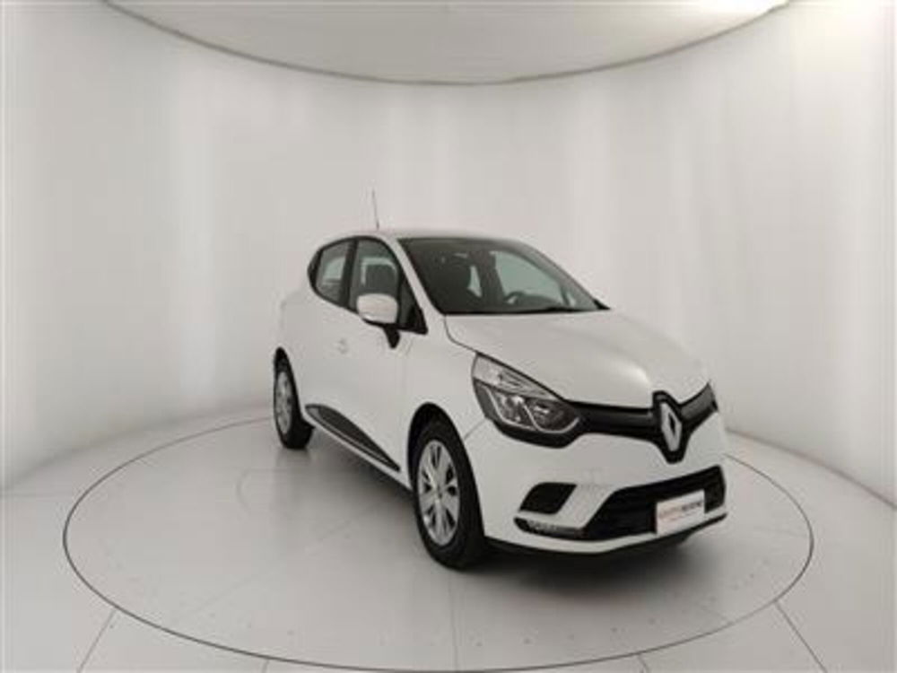 Renault Clio usata a Bari (11)