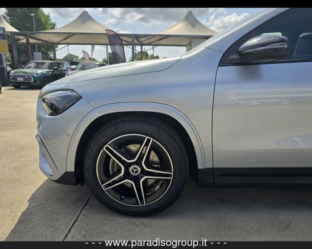 Mercedes-Benz GLB nuova a Catanzaro (14)