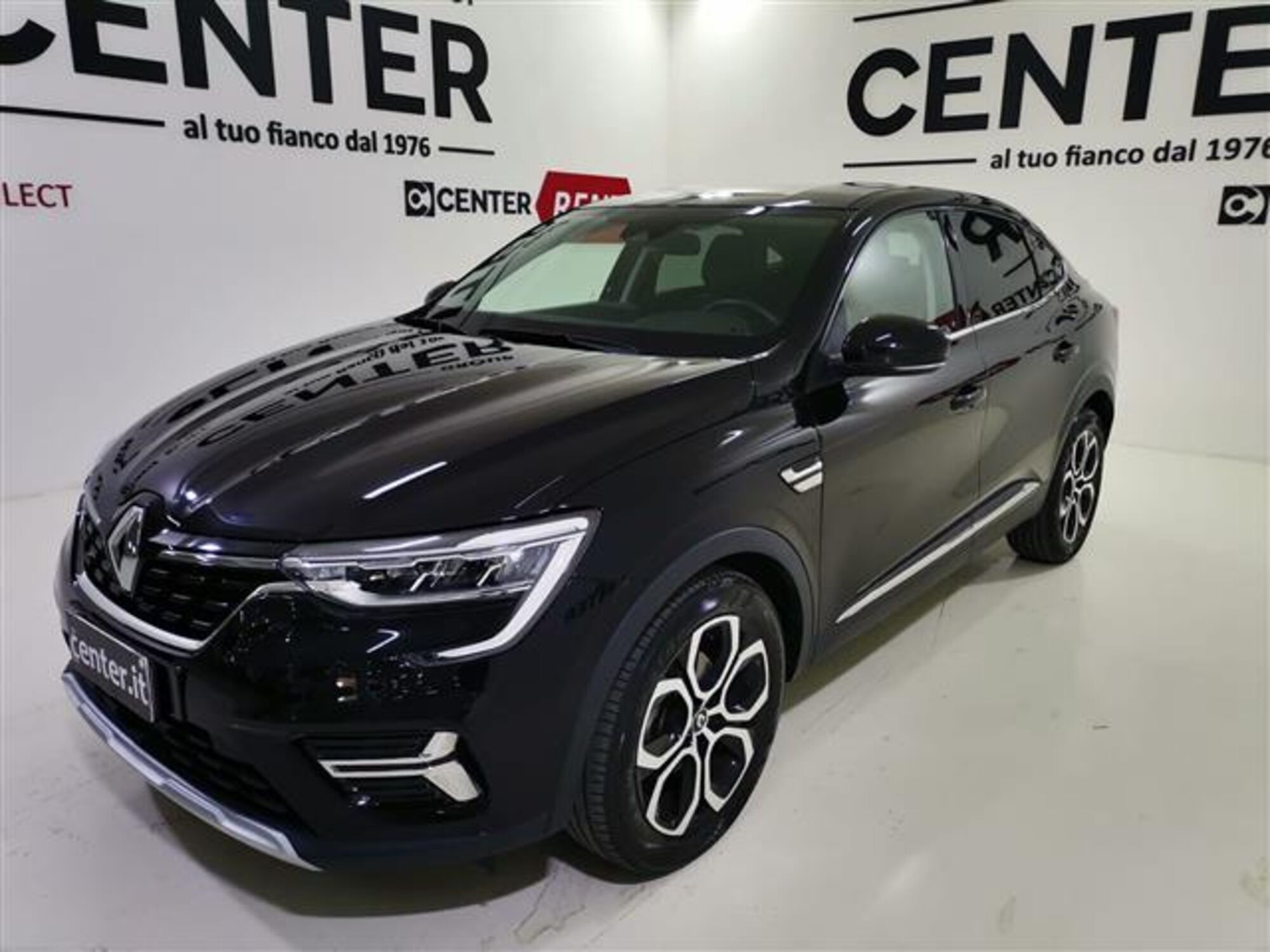 Renault Arkana 1.6 full hybrid Esprit Alpine 145cv del 2021 usata a Salerno