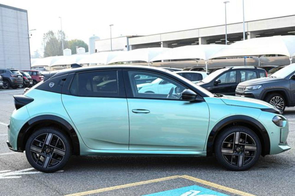 Lancia Ypsilon nuova a Torino (4)