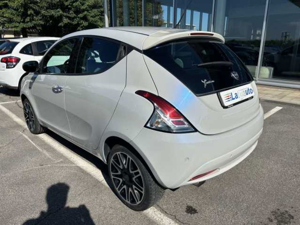 Lancia Ypsilon usata a Ravenna (7)