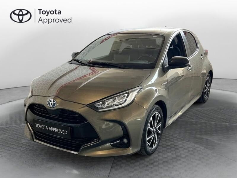 Toyota Yaris 1.5 Hybrid 5 porte Lounge del 2021 usata a Prato