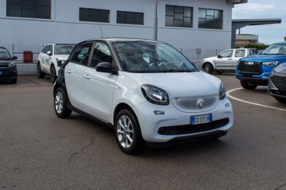 smart forfour usata a Latina