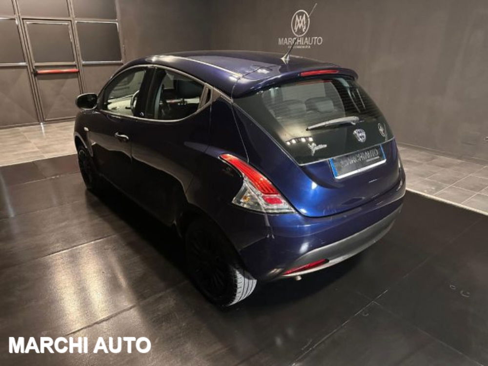 Lancia Ypsilon usata a Perugia (7)