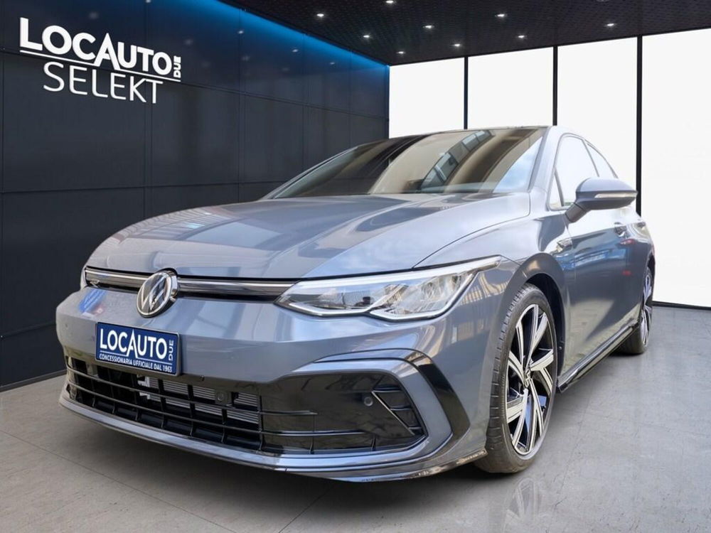 Volkswagen Golf Variant nuova a Torino