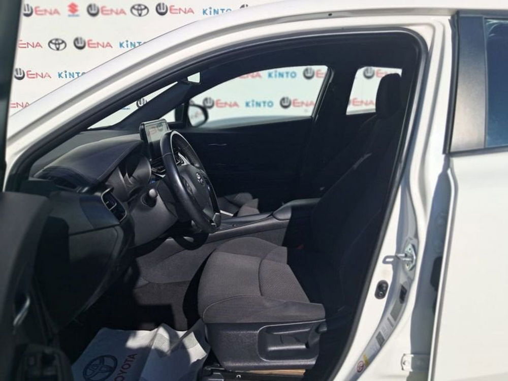 Toyota Toyota C-HR usata a Cagliari (13)