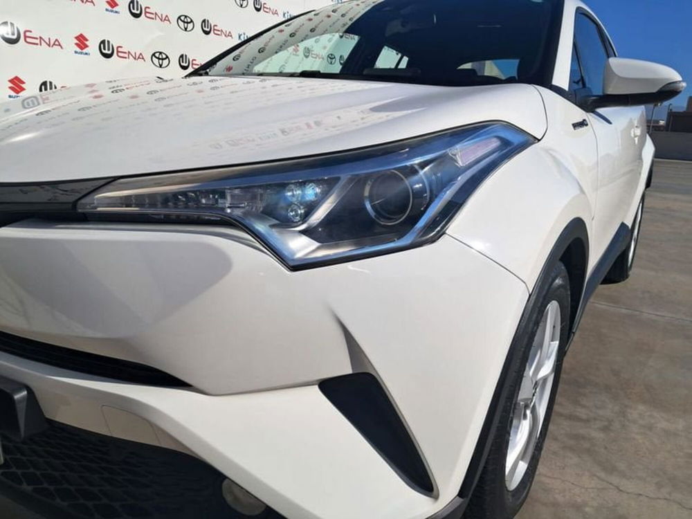 Toyota Toyota C-HR usata a Cagliari (8)