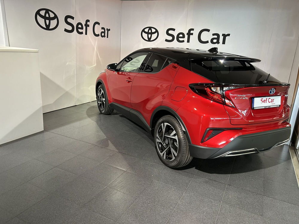 Toyota Toyota C-HR nuova a Milano (5)