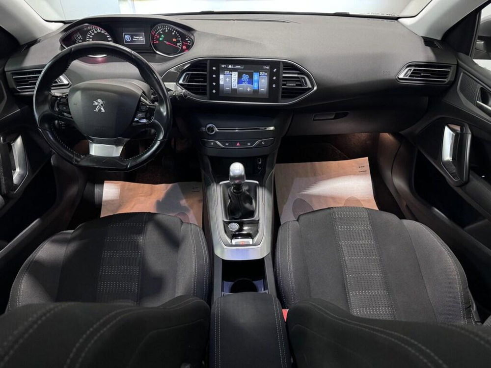 Peugeot 308 SW usata a Padova (9)