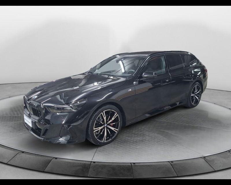 BMW Serie 5 Touring 520d  48V xdrive auto del 2024 usata a San Nicola la Strada