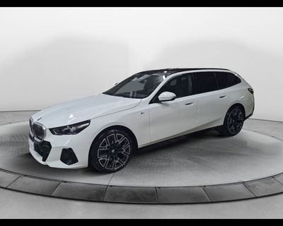 BMW Serie 5 Touring 520d  48V xdrive auto del 2024 usata a Pozzuoli