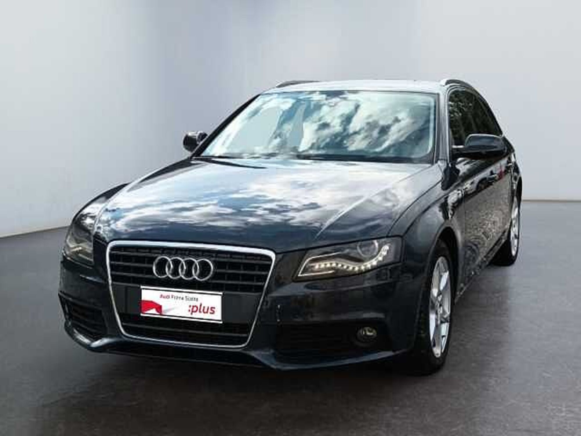 Audi A4 Avant 2.0 TDI 143 CV F.AP. multitronic  del 2011 usata a Lucca