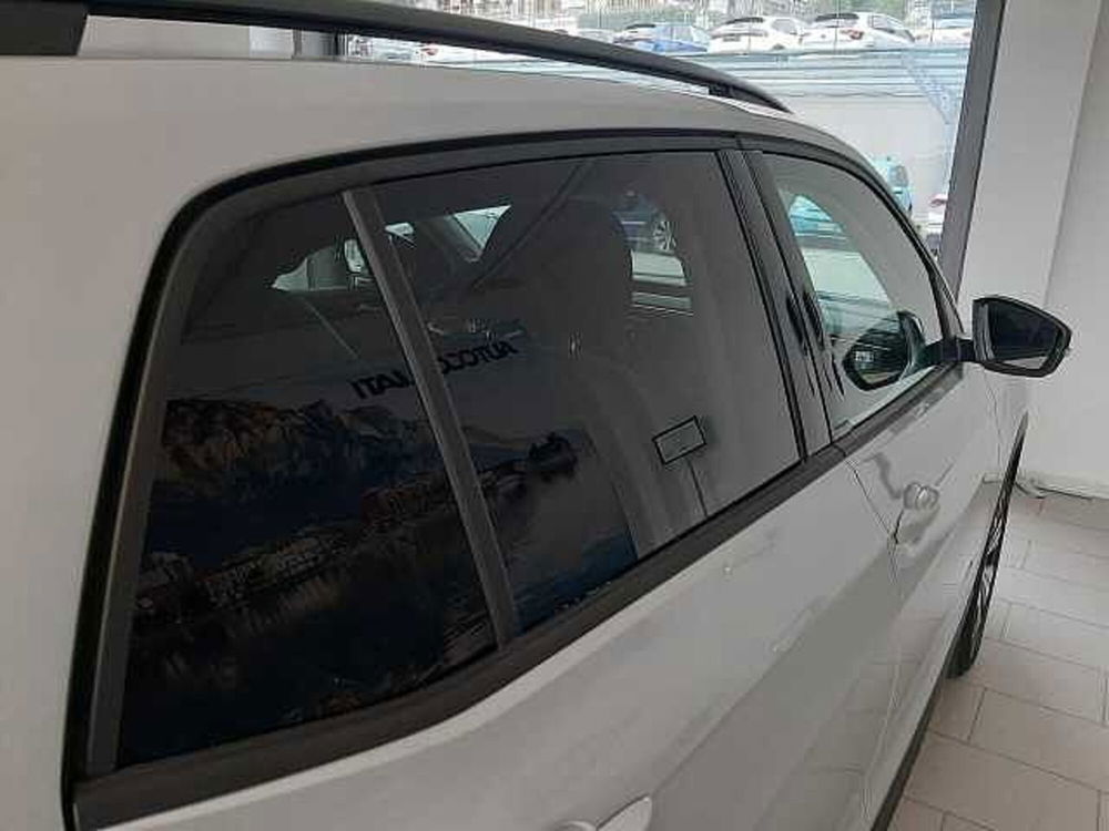 Volkswagen T-Cross nuova a Lecco (13)