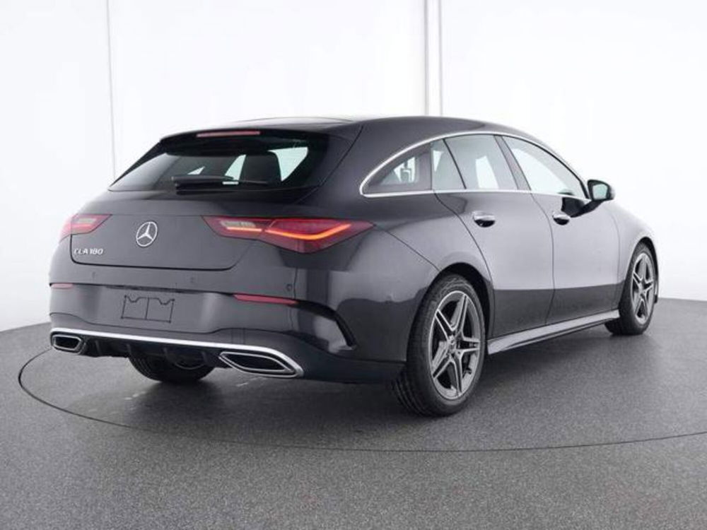 Mercedes-Benz CLA Shooting Brake usata a Milano (2)