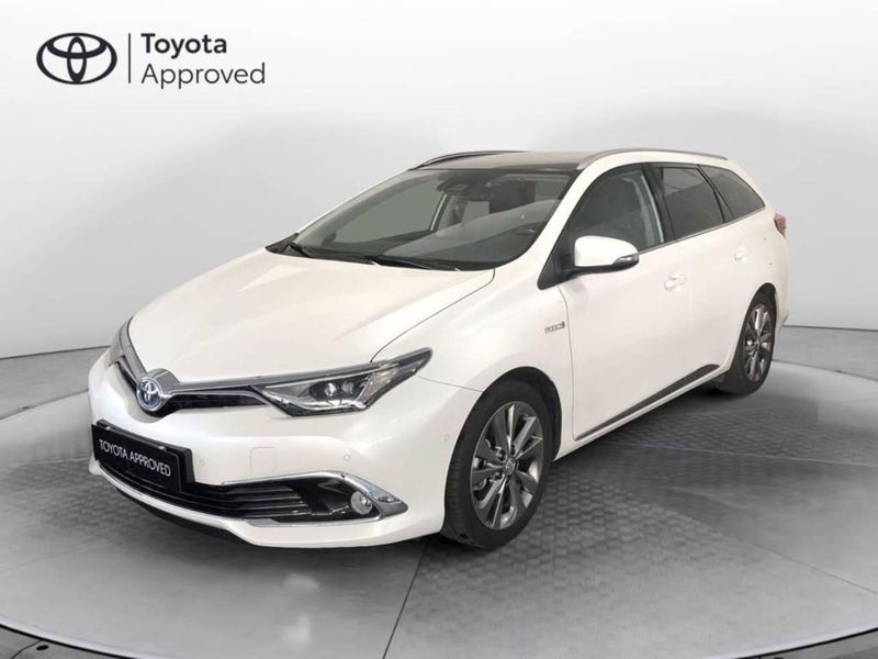 Toyota Auris Station Wagon 1.8 Hybrid Lounge  del 2017 usata a Torino