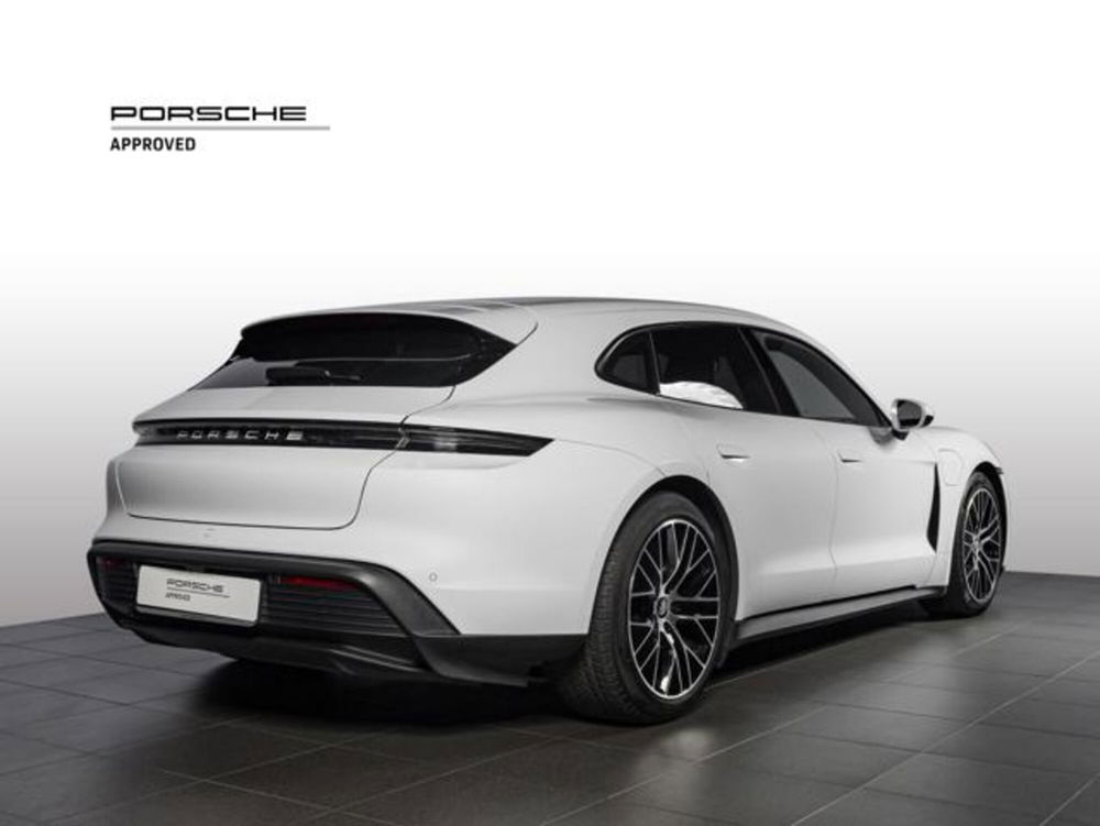 Porsche Taycan Sport Turismo usata a Livorno (6)