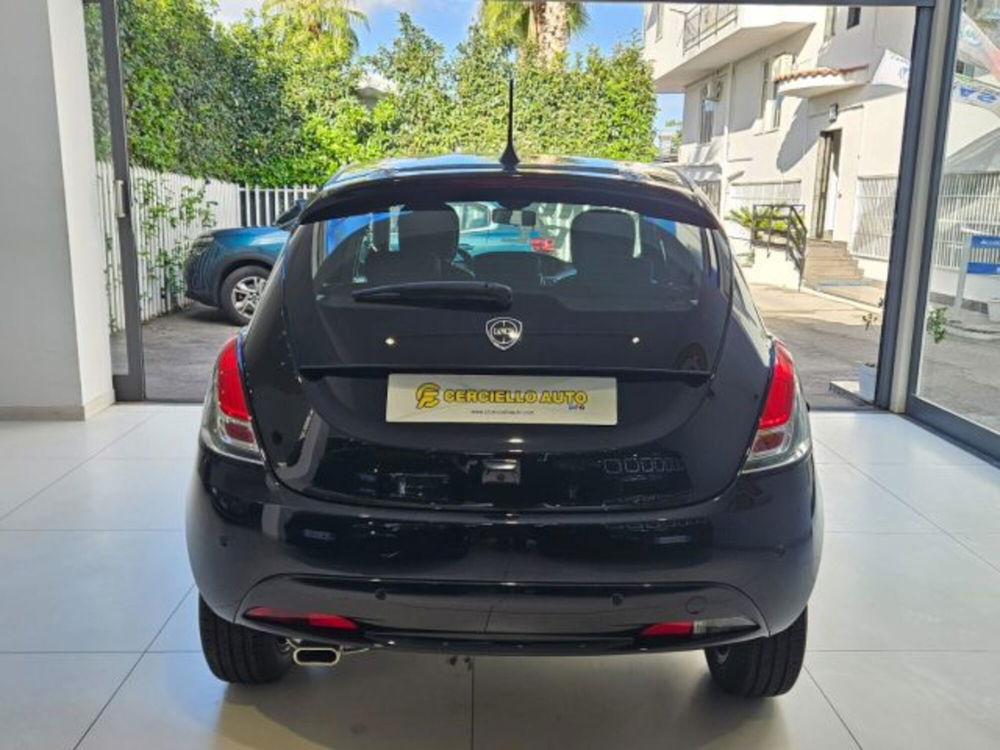 Lancia Ypsilon nuova a Napoli (2)