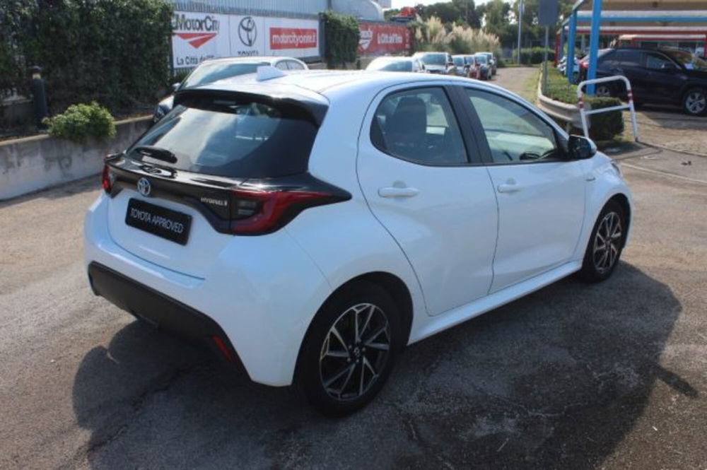 Toyota Yaris Cross nuova a Roma (14)