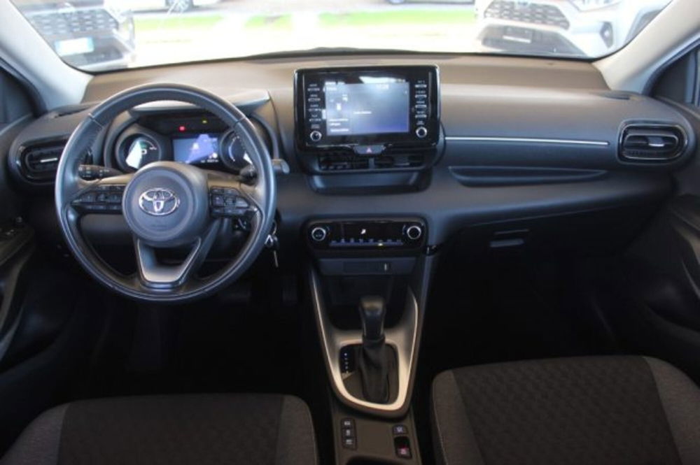 Toyota Yaris Cross nuova a Roma (9)