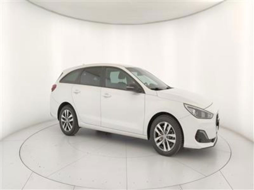 Hyundai i30 Station Wagon usata a Bari (10)