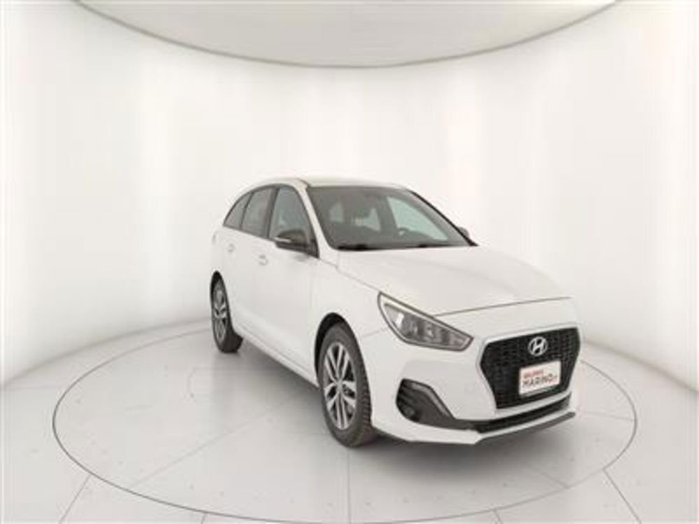 Hyundai i30 Station Wagon usata a Bari (11)