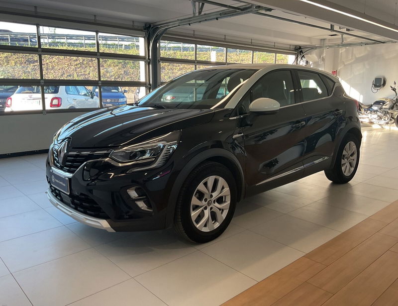 Renault Captur Blue dCi 115 CV EDC Business  del 2020 usata a Salerno