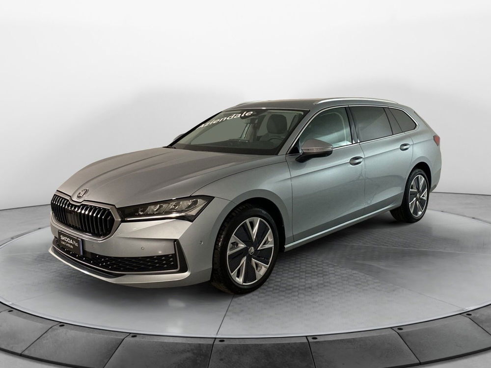 Skoda Superb Station Wagon nuova a Varese