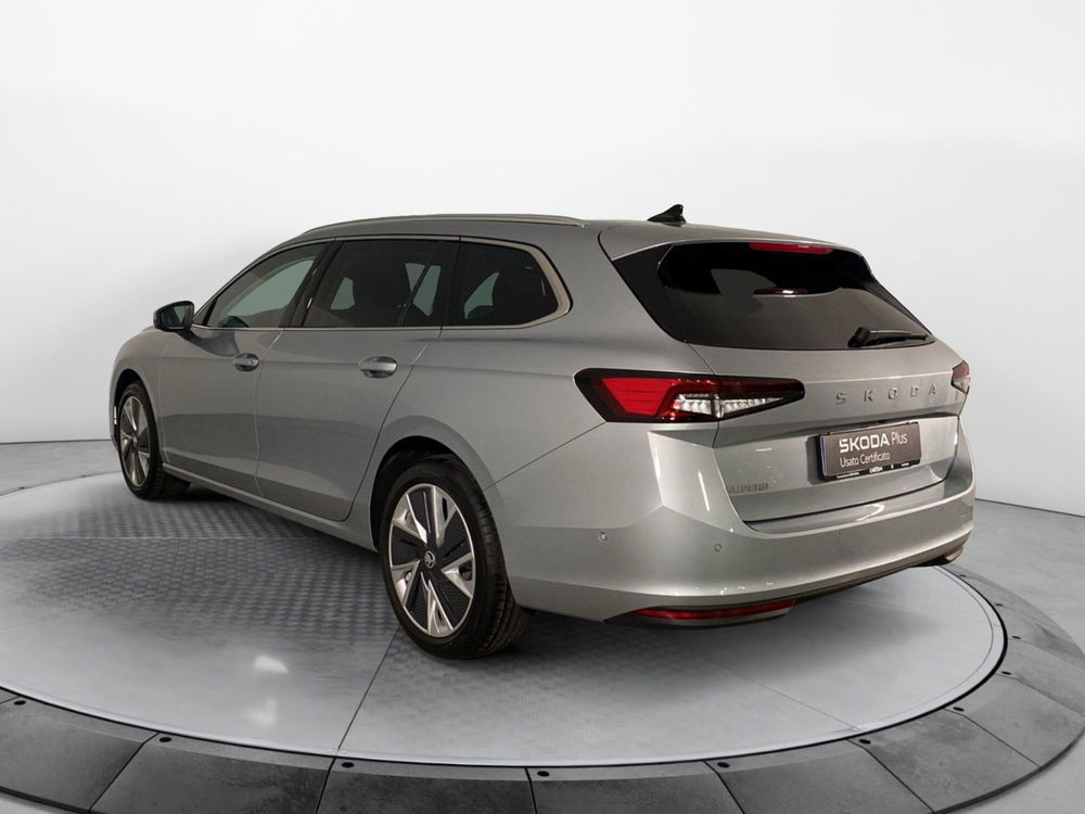 Skoda Superb Station Wagon nuova a Varese (6)