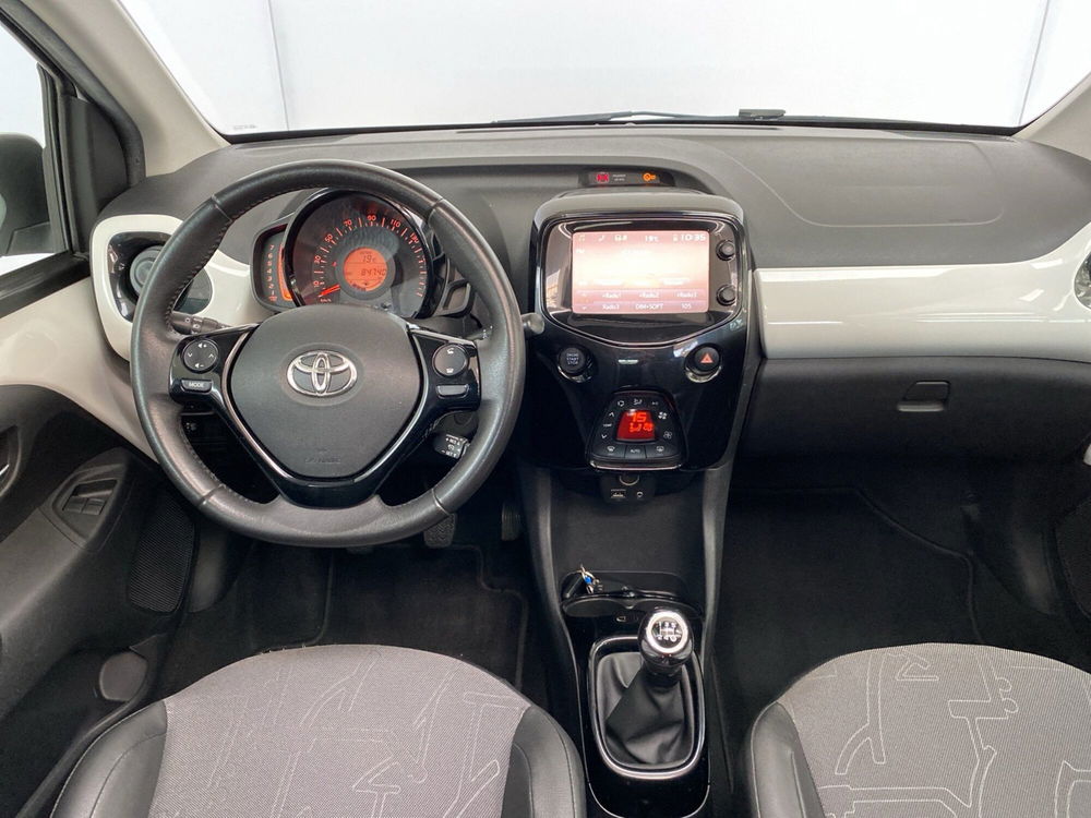 Toyota Aygo usata a Lodi (8)