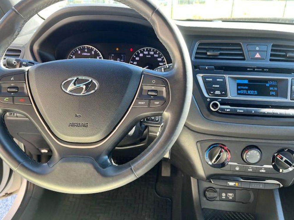 Hyundai i20 usata a Verbano Cusio Ossola (15)