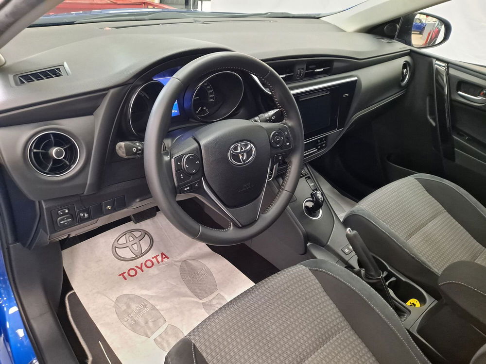 Toyota Auris usata a Roma (17)