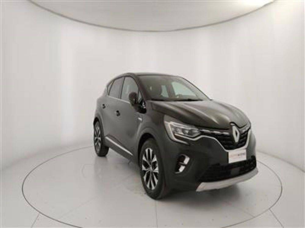 Renault Captur nuova a Bari (12)