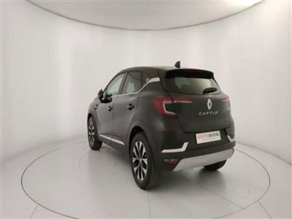 Renault Captur nuova a Bari (5)