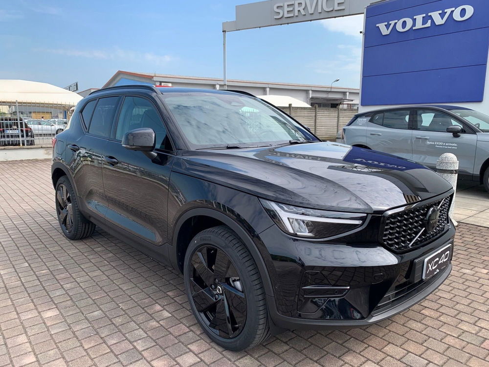 Volvo XC40 usata a Vercelli (2)