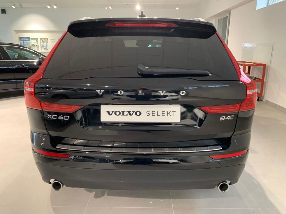 Volvo XC60 usata a Vercelli (4)