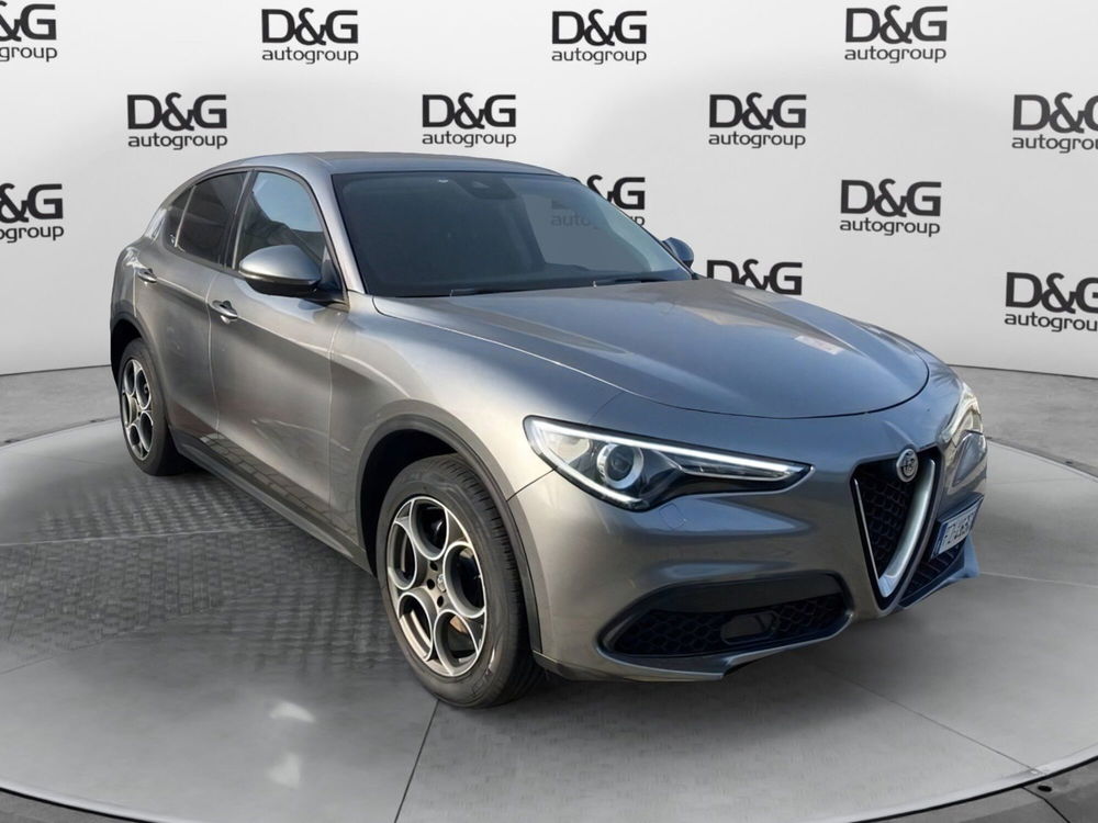 Alfa Romeo Stelvio usata a Modena (3)