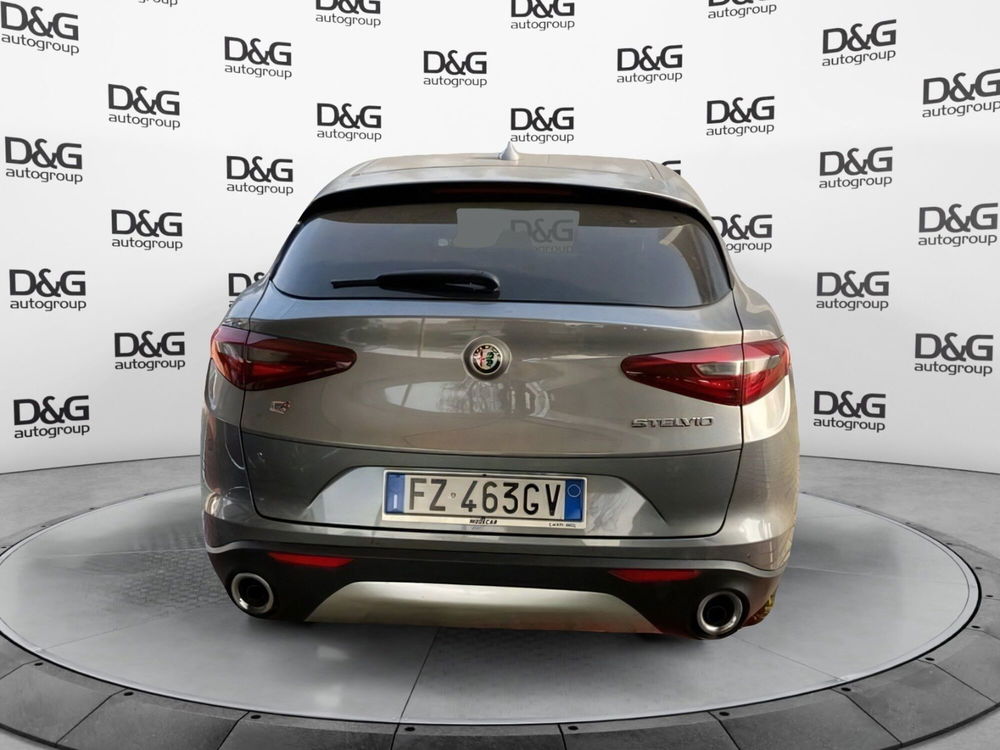 Alfa Romeo Stelvio usata a Modena (6)