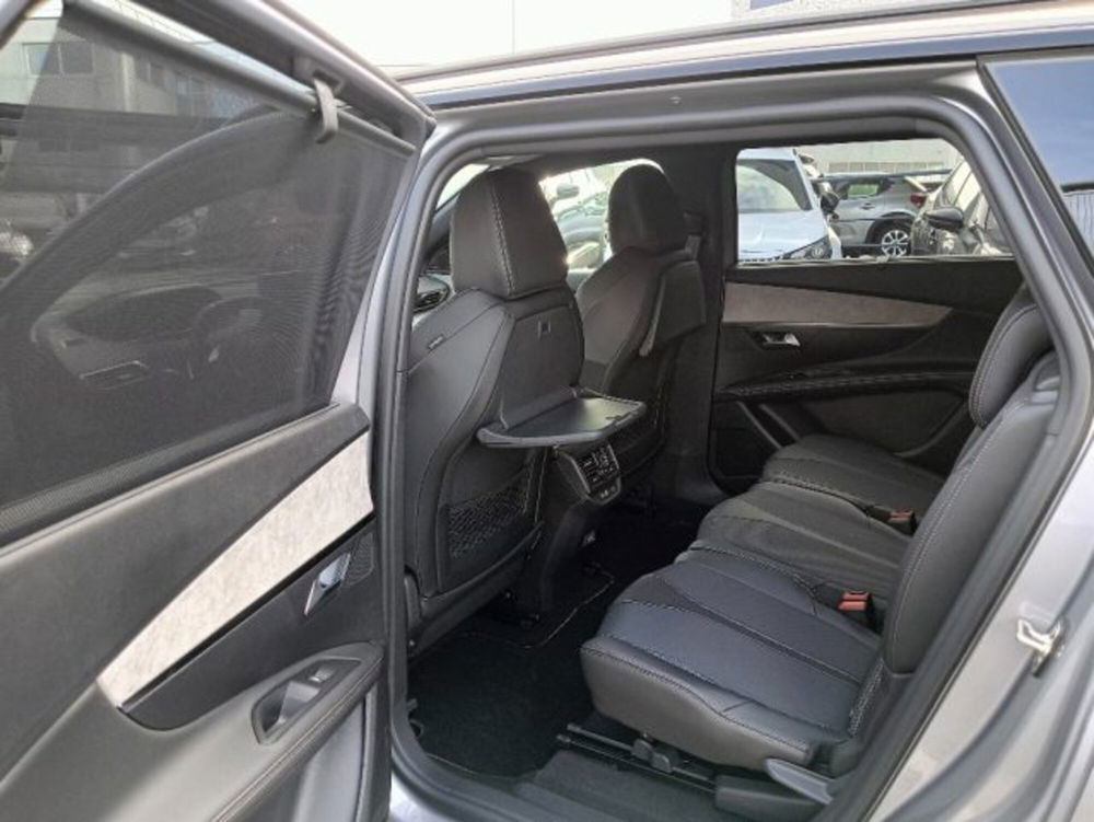 Peugeot 5008 nuova a Brescia (14)