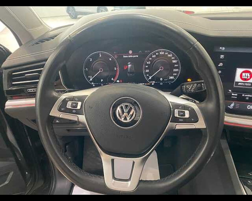 Volkswagen Touareg usata a Napoli (11)