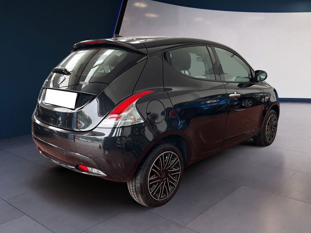 Lancia Ypsilon usata a Torino (3)